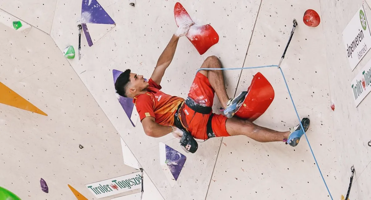 Who Is Alberto Ginez Lopez